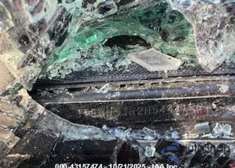 2017 Toyota 4Runner Sr5 z USA, uszkodzony, nr VIN JTEBU5JR2H5444126